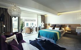 Luxury Cabaret Suite